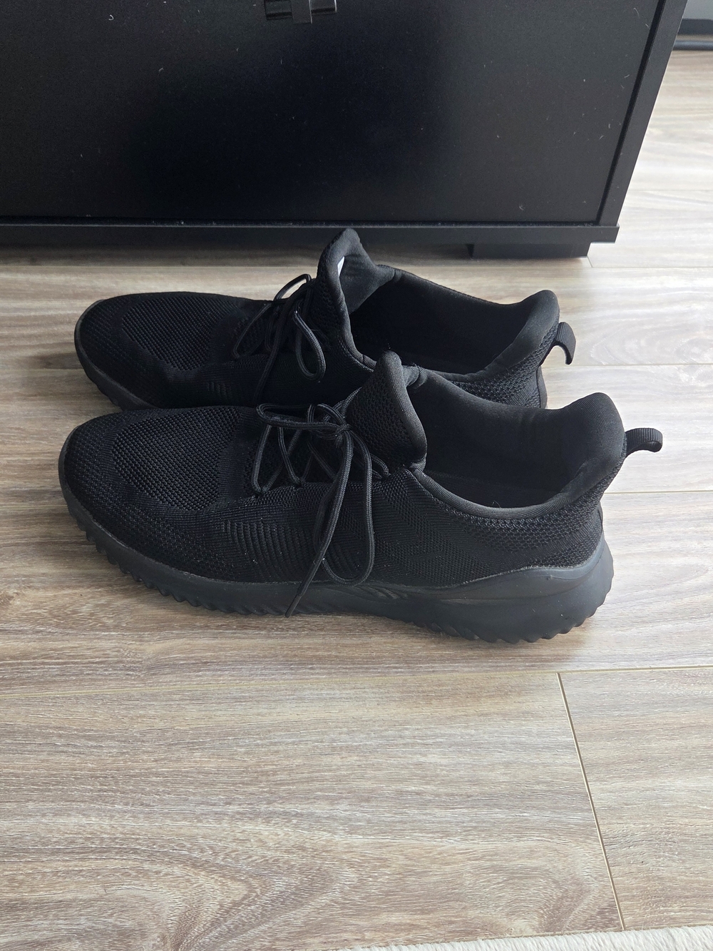 Men's All-Black Lightweight Knit Slip on Athletic Sneakers